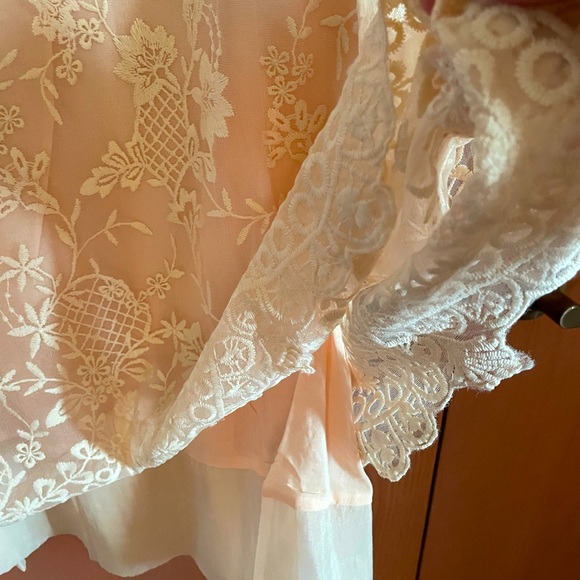 NWT. Pretty Angel Short Sleeve size Large lace Tunic in Peach.  Fully lined. - Picture 7 of 13